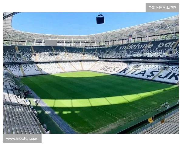 曼联又一球员决定留队拒绝土超冠军加盟誓争首发位置 曼联又一球员决定留队拒绝土超冠军加盟誓争首发位置